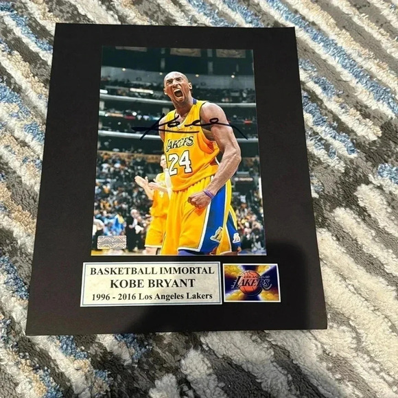 Kobe Bryant Los Angeles Lakers signed photo - Picture 1 of 1